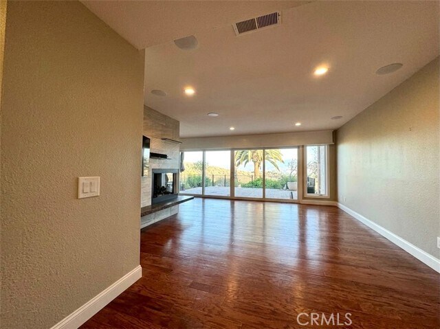 Building Photo - 2235 El Capitan Dr