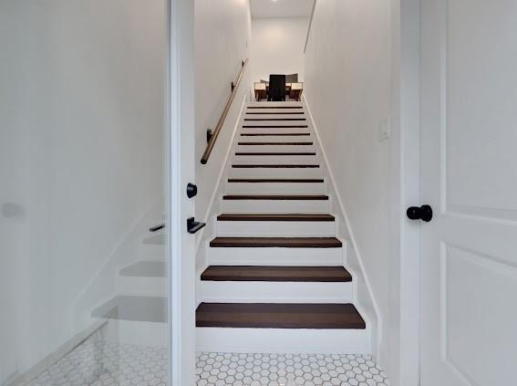 Building Photo - 1408 W 23rd St