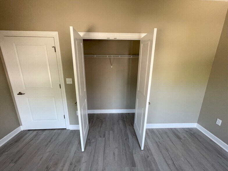 Bedroom 1 - Closet - 1230 Colvin Blvd