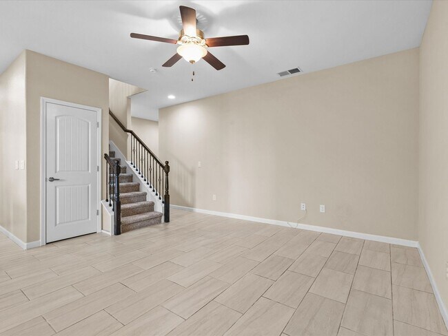 Building Photo - New Paint and Carpet in Modern Midtown