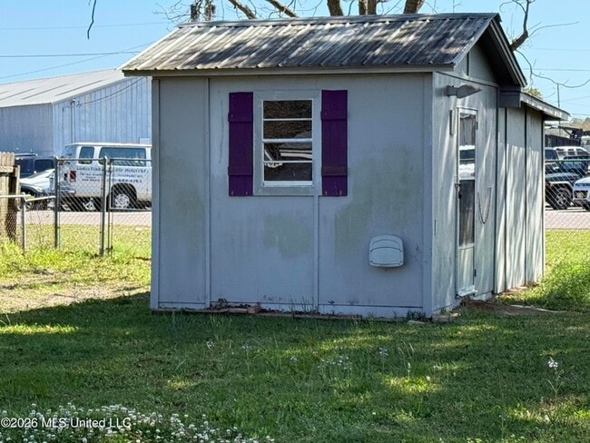 Building Photo - 405 McGuire Cir