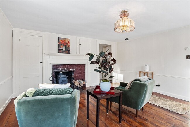 Building Photo - 25 Bulkeley Rd