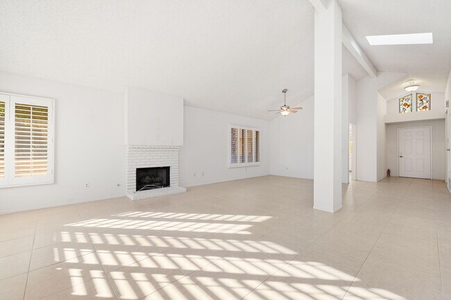 Building Photo - 41710 Colada Ct