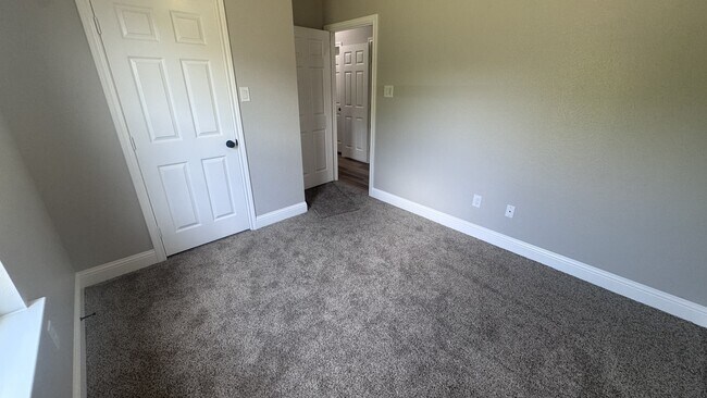 Building Photo - 3211 Bourland St