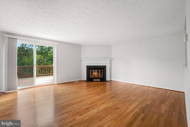 Building Photo - 529 Coral Reef Dr