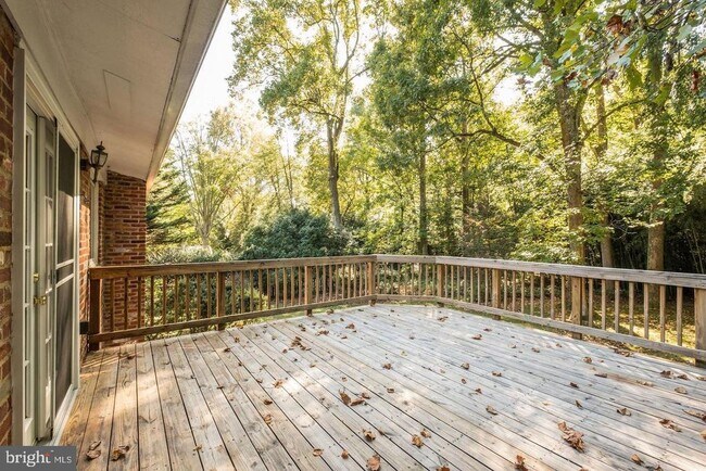 Building Photo - 6710 Persimmon Tree Rd