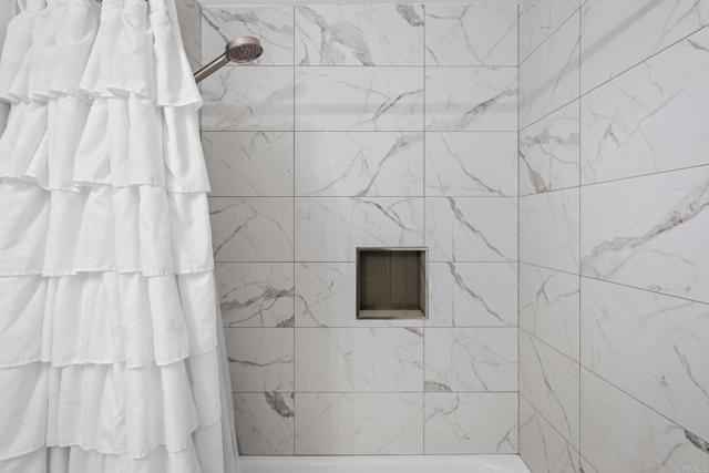 Building Photo - 3516 Las Vegas Dr