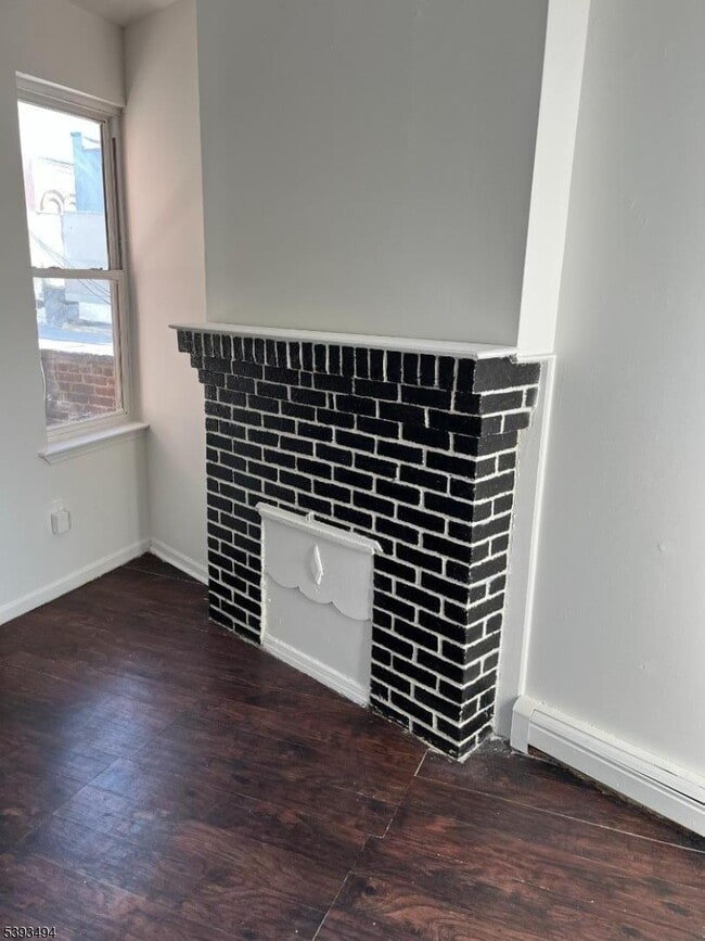 Building Photo - 340 Morris Ave