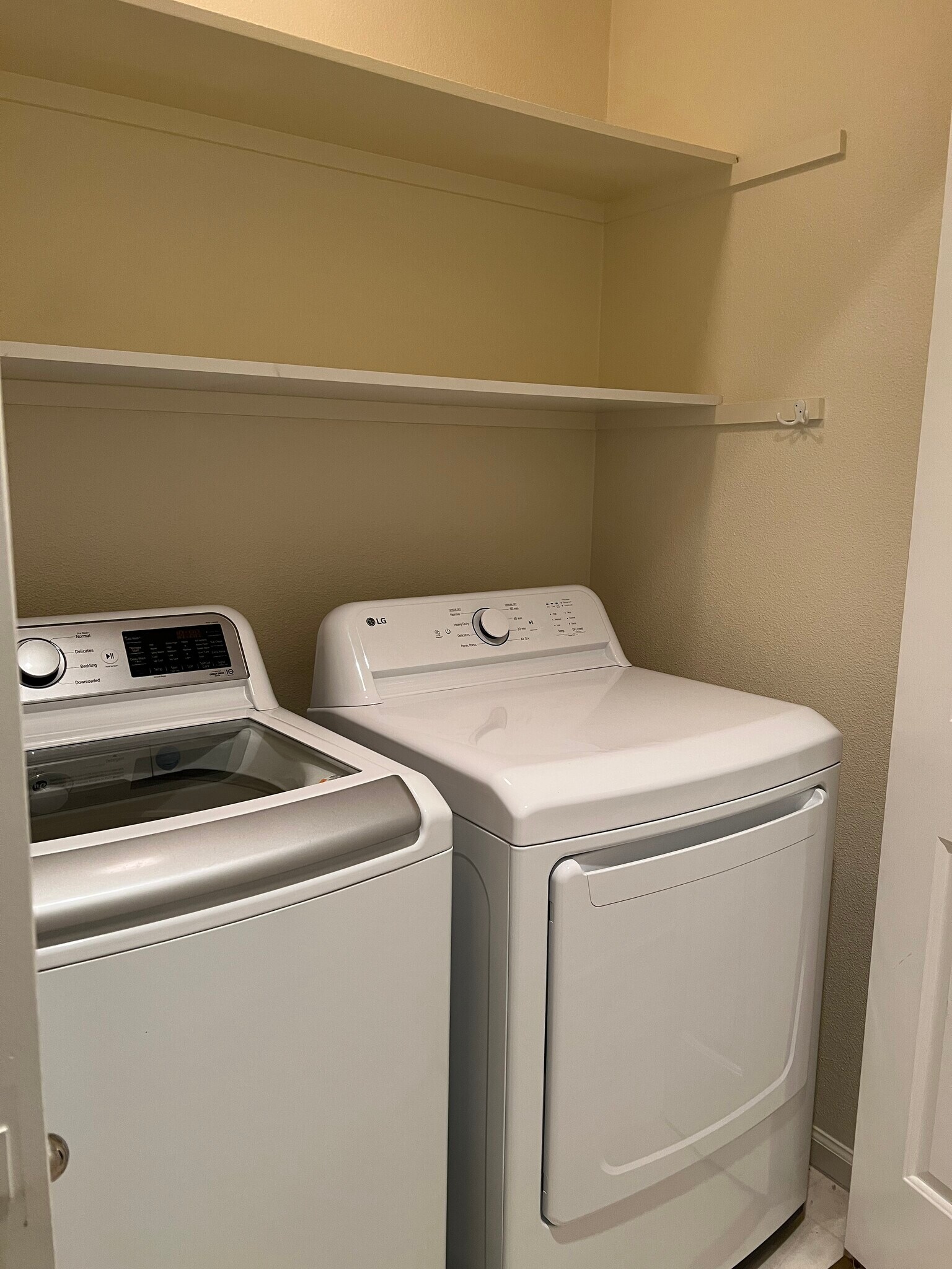 Building Photo - 202 Everett Ave