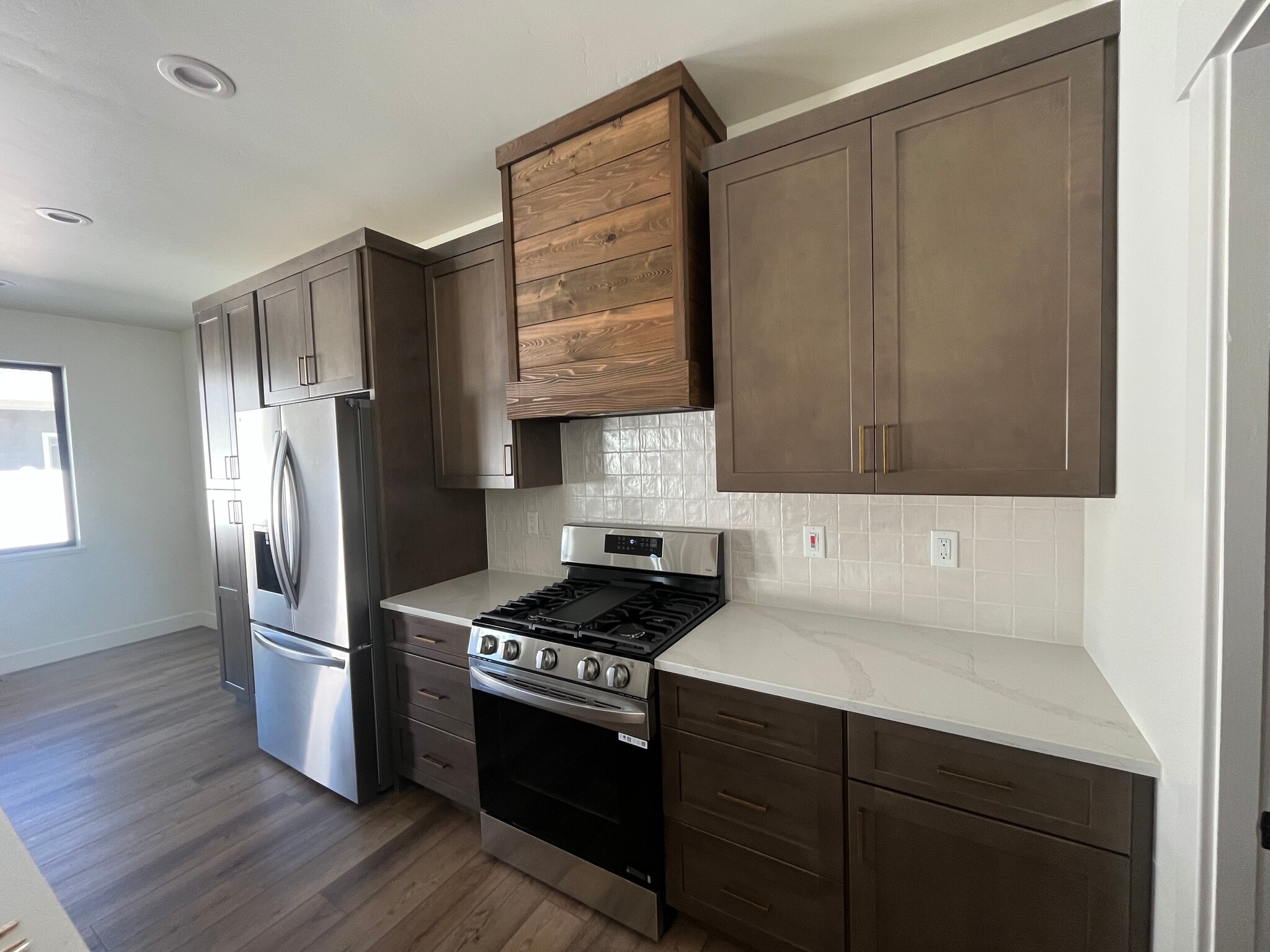 Building Photo - 343 Poppy St