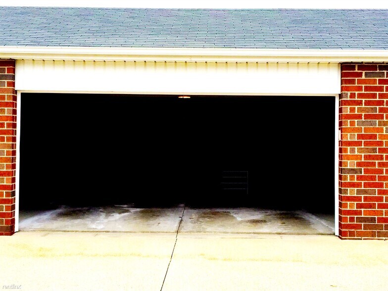 Building Photo - 1150 Tollios Parkway