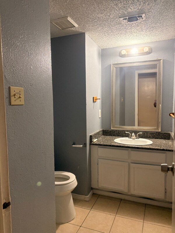 Building Photo - 2914 S Fielder Rd