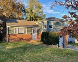 Building Photo - 33 Chestnut St