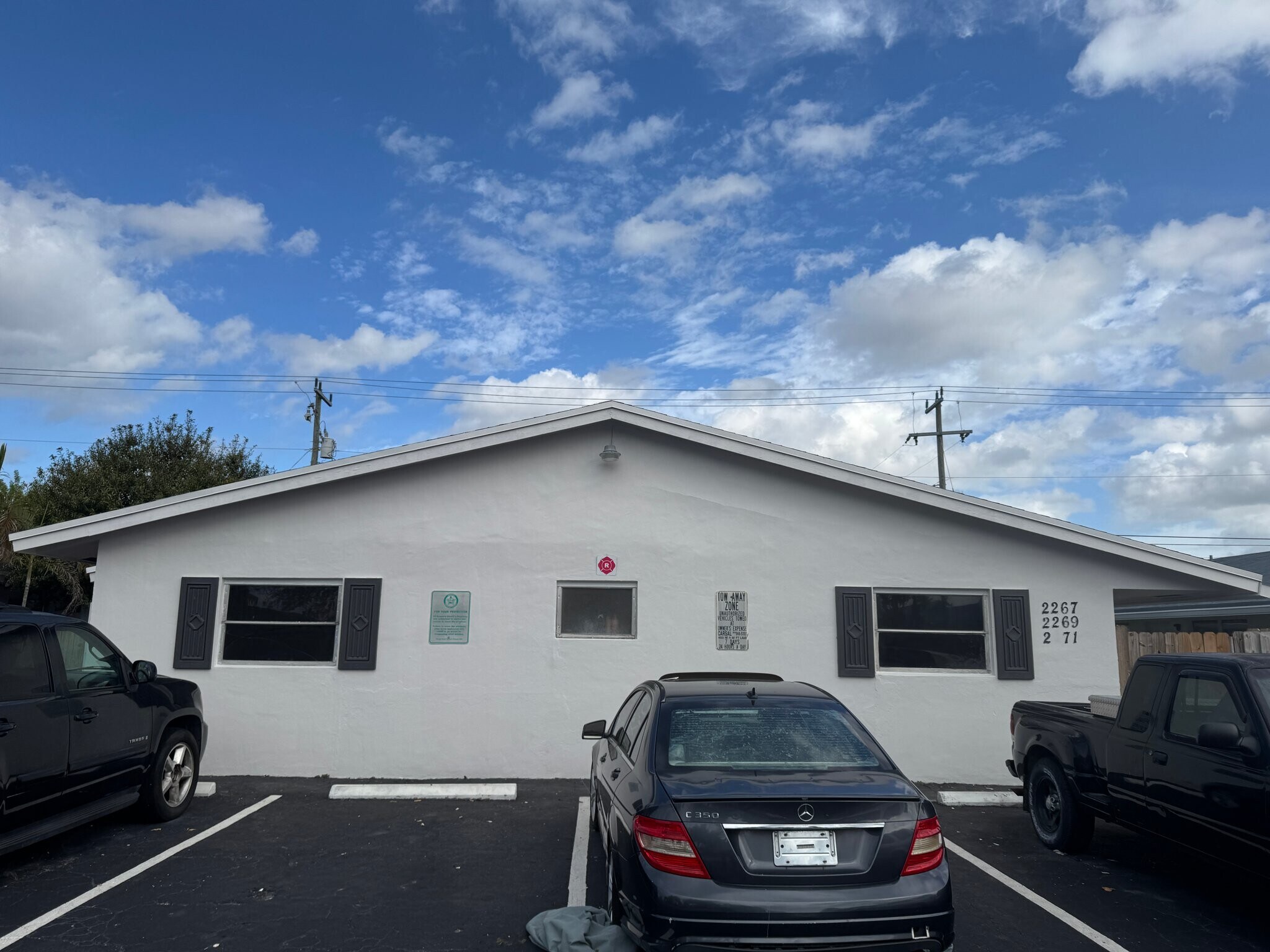 Building Photo - 2267 NW 52nd Ct