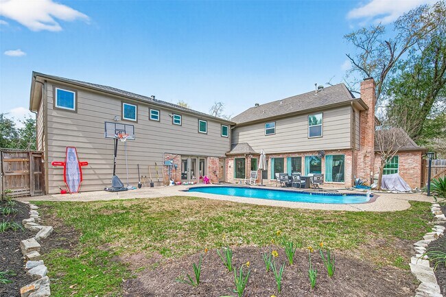 Building Photo - 15843 Foxgate Rd