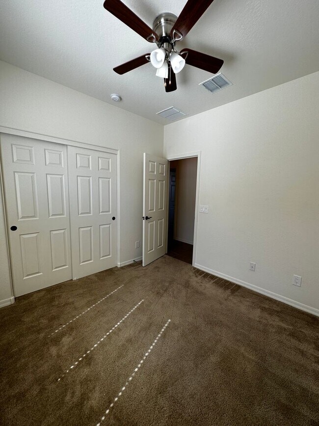 Building Photo - 4 BD + DEN IN CORTESSA IN WADDELL