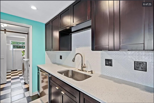 Building Photo - 7355 Cass Cir