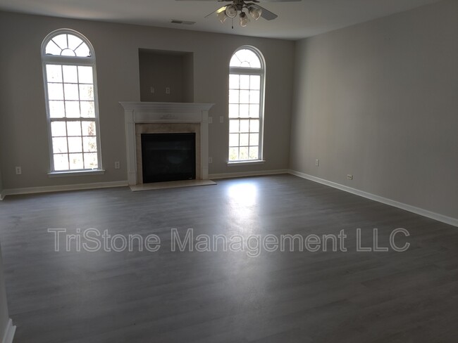 Building Photo - 2536 Carmathen Rd