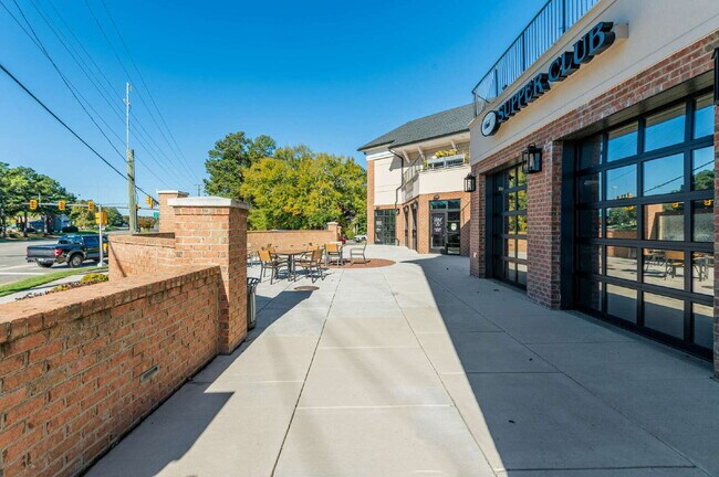 Building Photo - 1420 Ewing Pk Lp