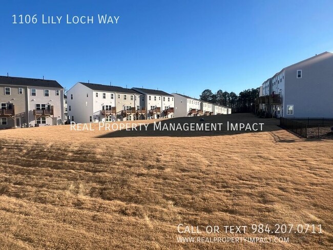 Building Photo - Spacious 4 bedroom 4 Bath Modern Townhome ...