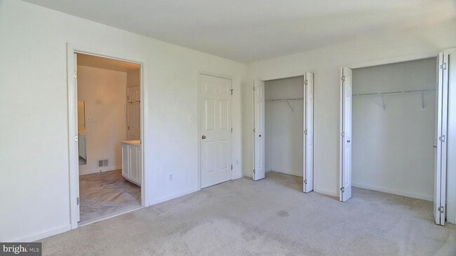Building Photo - 6109 Jenlar Dr