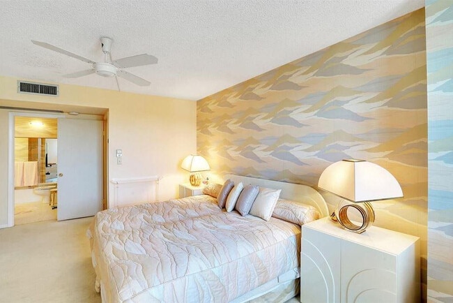 Building Photo - 2600 N Flagler Dr