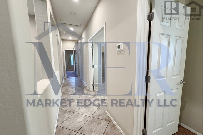 Building Photo - 4Bed/2Bath Home at Signal Butte/Warner! $399 MOVE-IN SPECIAL! Ready for Immediate Move-In!