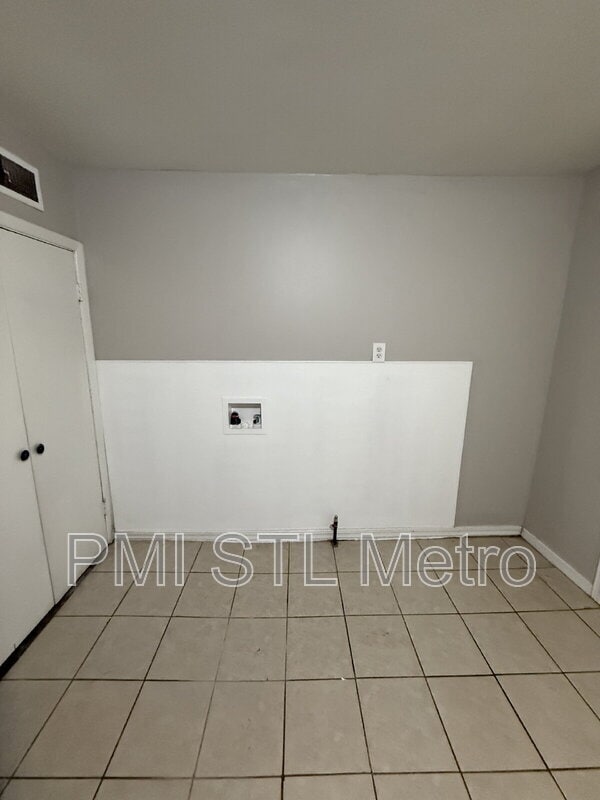 Building Photo - 36 Connolly Dr