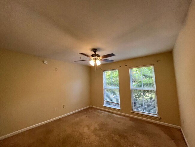 Building Photo - 14-1414 Jones