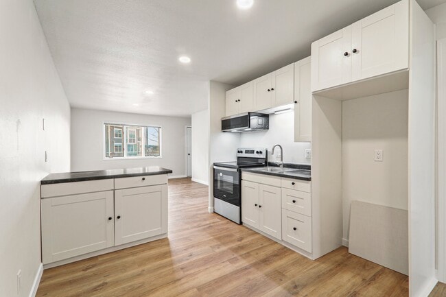 Building Photo - 881 Janesville St, Oregon, WI 53575