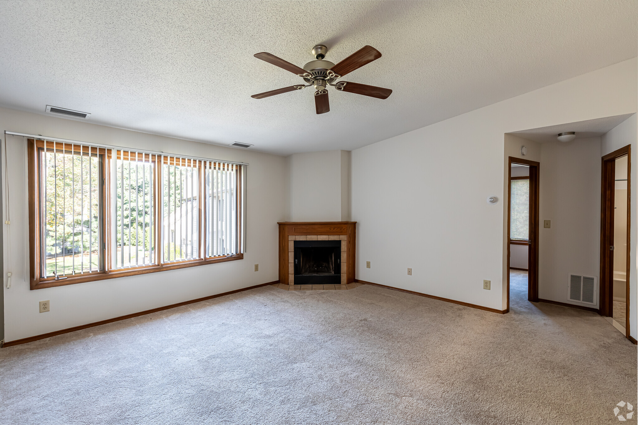 2BR, 2BA - Living Room - Baldwin Court