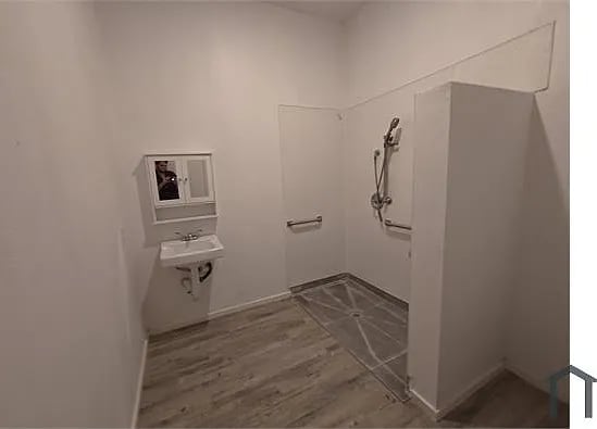 Building Photo - 10501 Wilmington Ave