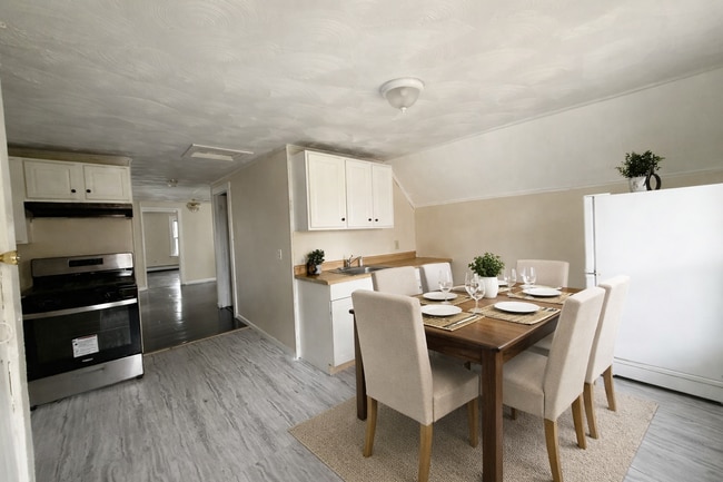 Building Photo - 37 Hotchkiss St