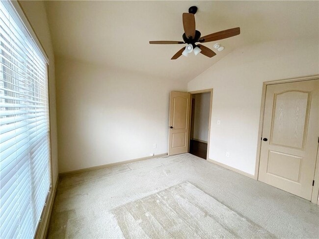 Building Photo - 1821 Bridle Rd