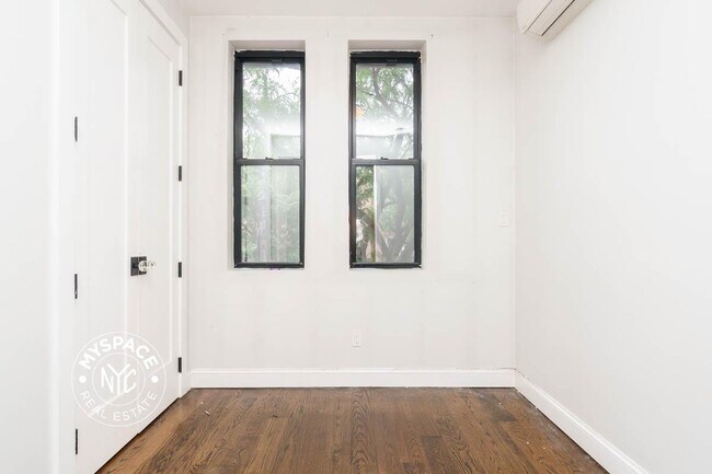 Building Photo - 60-80-80 Myrtle Ave