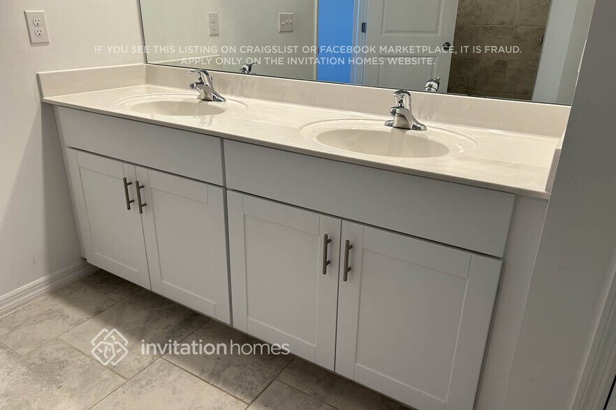 Building Photo - 4203 Palatina Way