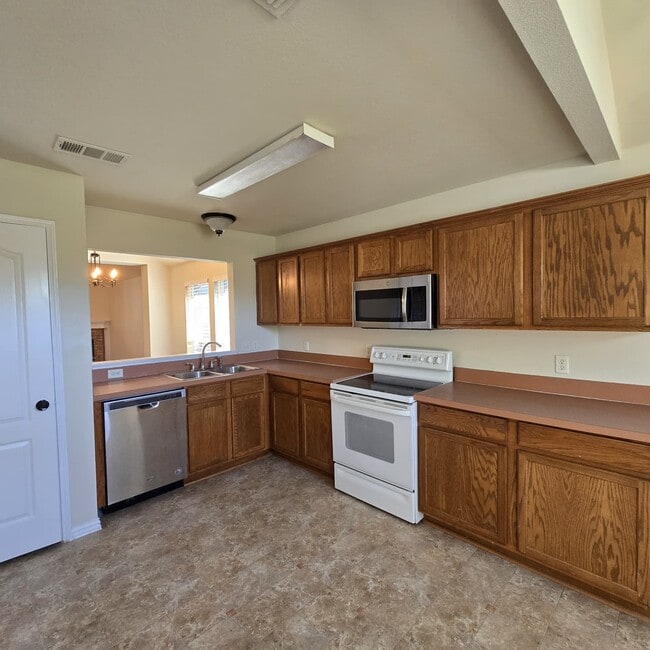 Building Photo - 10532 Braewood Dr