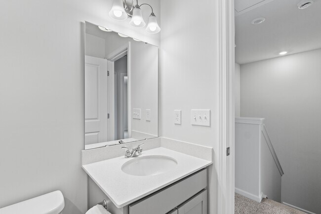 Building Photo - 815 Coburg Ln
