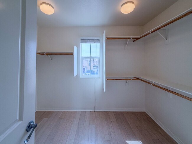 Building Photo - 529 Tiber River Way