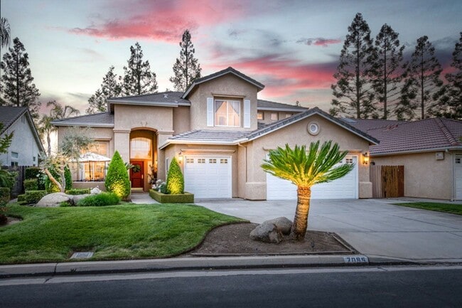 Primary Photo - Impressive 4 Bedroom 2.5 Bath home with Po...