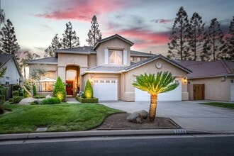 Building Photo - Impressive 4 Bedroom 2.5 Bath home with Po...
