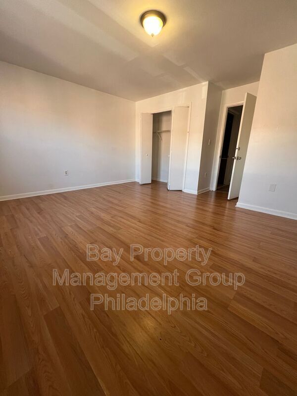 Building Photo - 1610 W Diamond St