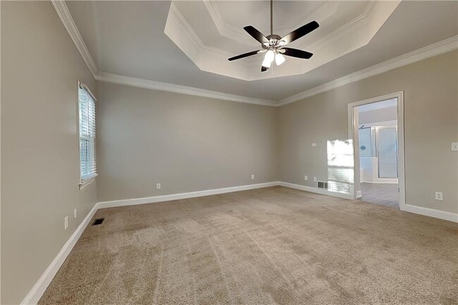 Building Photo - 4020 Hogans Mill Ln