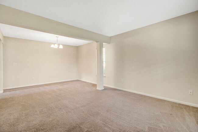 Building Photo - 5135 Ballantine Dr