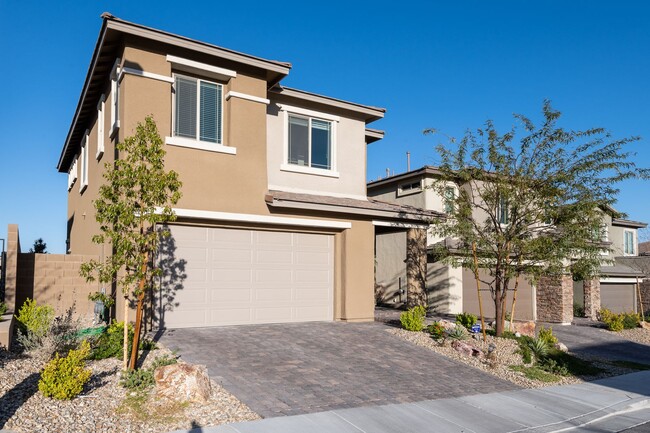 Building Photo - Furnished 3 bedroom house In Summerlin Gat...