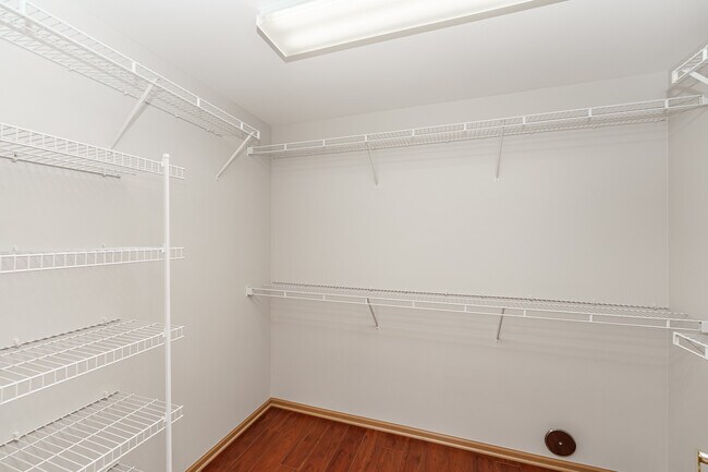 Building Photo - 14068 Palisades Ave