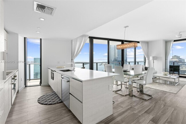 Building Photo - 1300 S Miami Ave