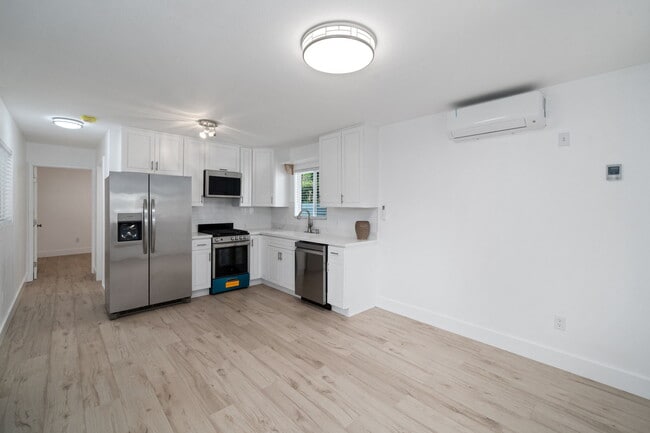 Building Photo - 4714 Berryman Ave