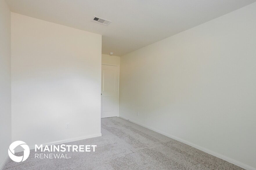 Building Photo - 1111 Diamond Drape Dr