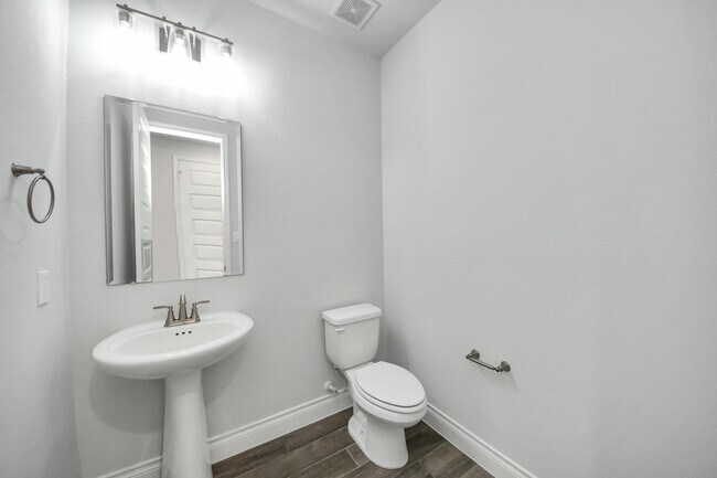 Building Photo - 28907 Ridge Valley Ct